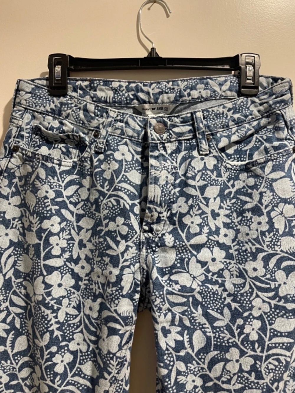 Old Navy x Anna Sui Slim Boot Cut Blue Floral Jeans Size 8 EUC - Picture 2 of 13